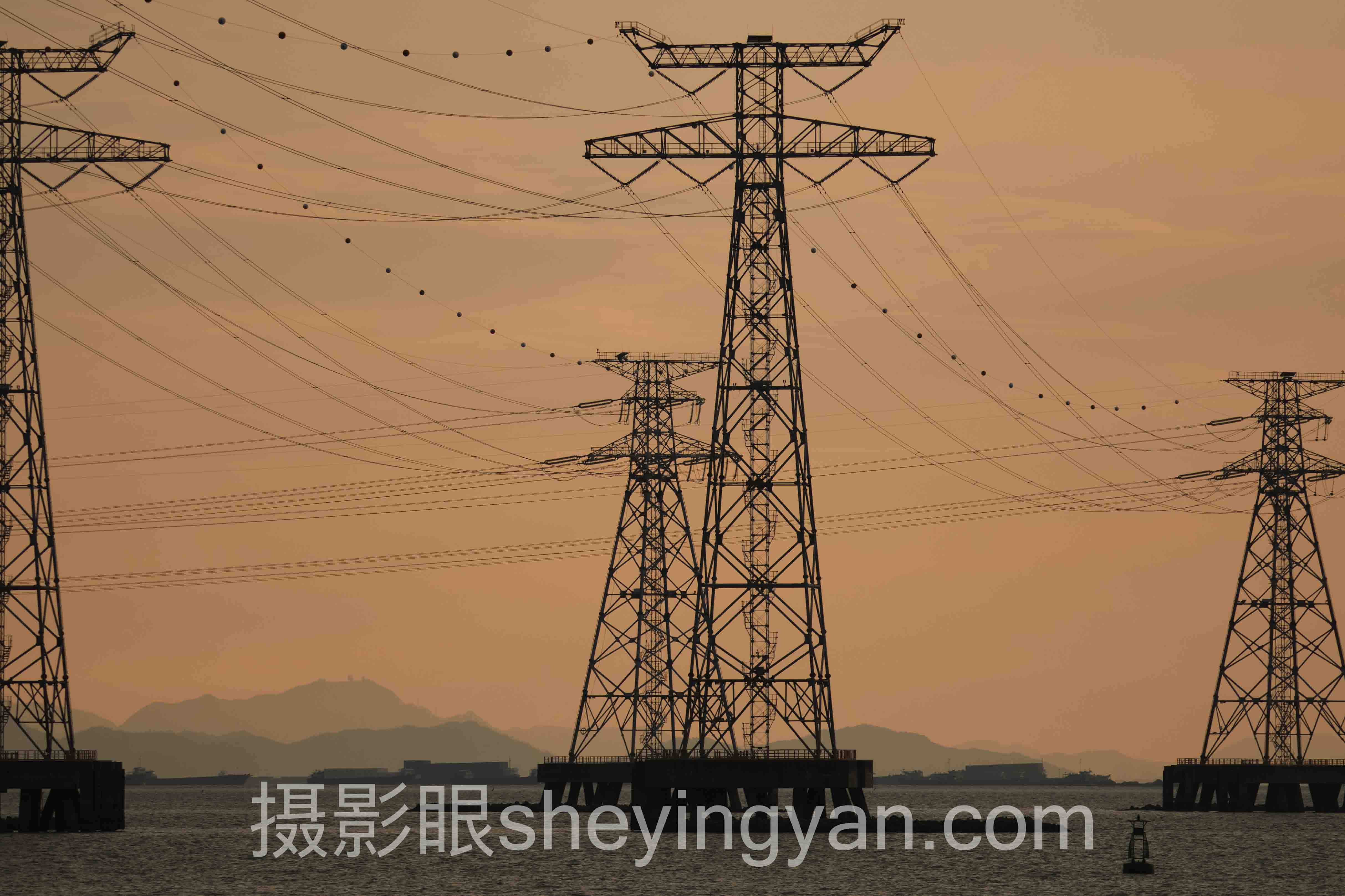 婚礼摄影风格选择实战案例拆解：3个成功实践的共同规律
