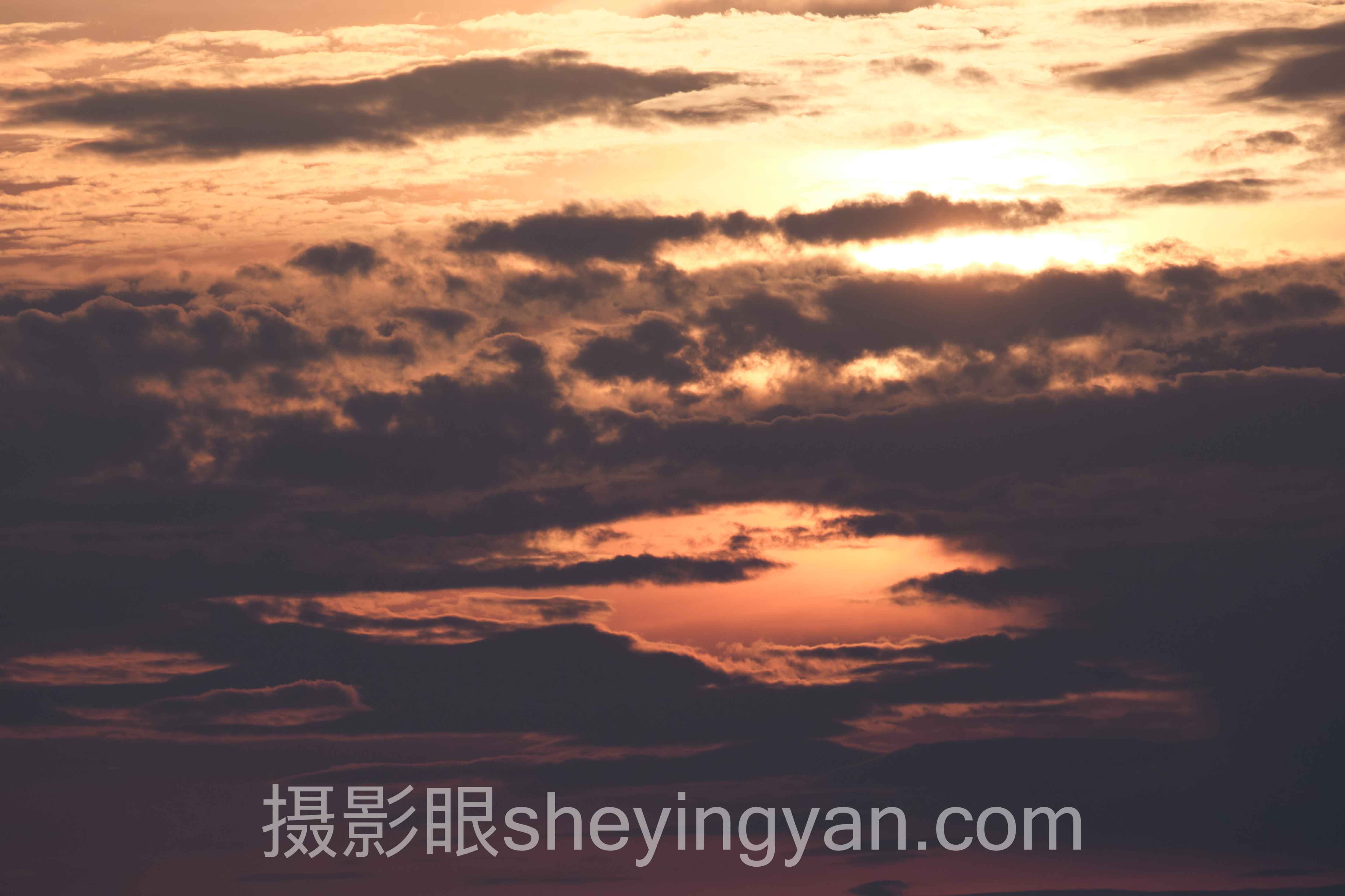 婚礼摄影风格选择实战案例拆解：3个成功实践的共同规律